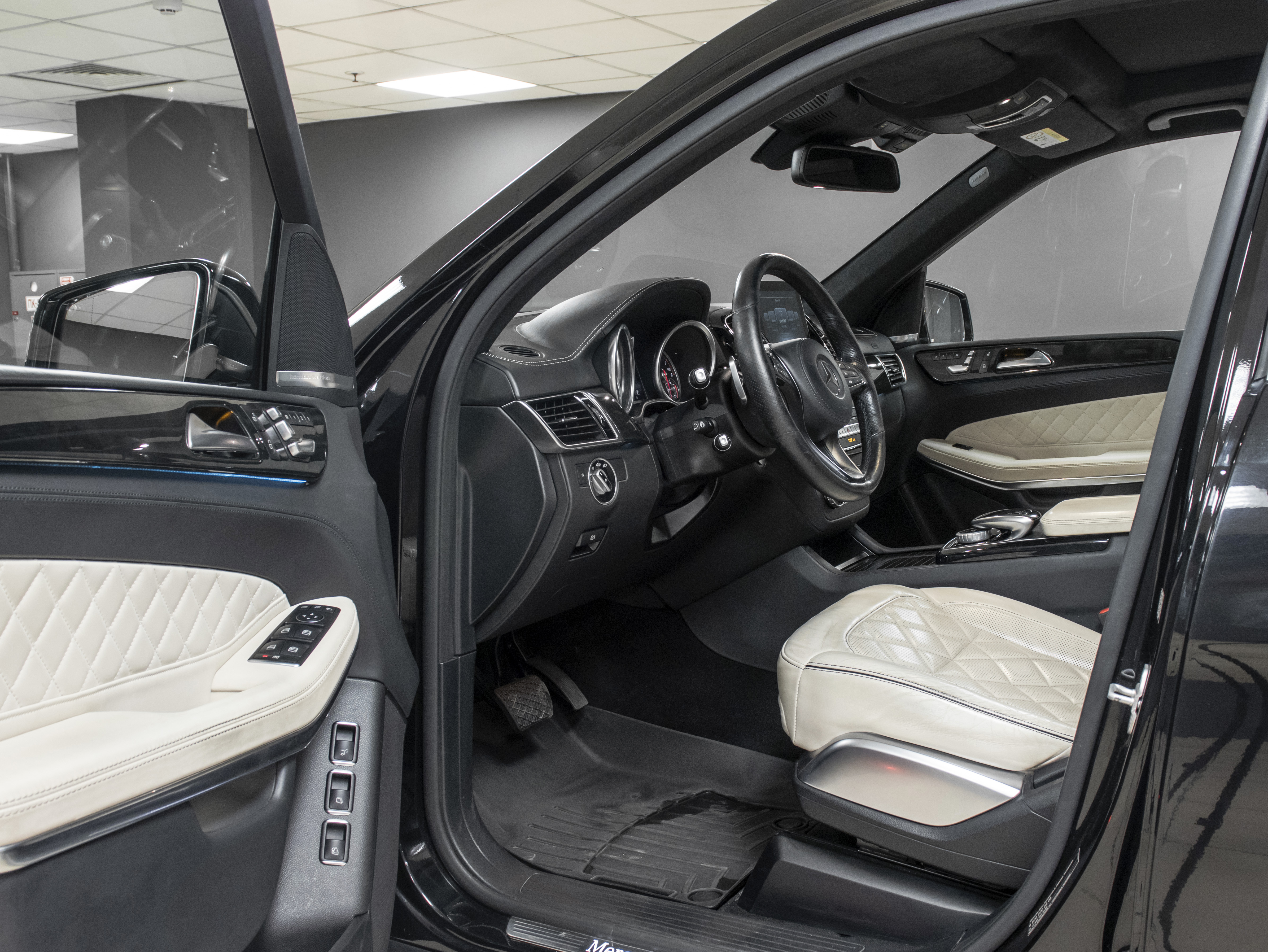 Mercedes-Benz GLS 500