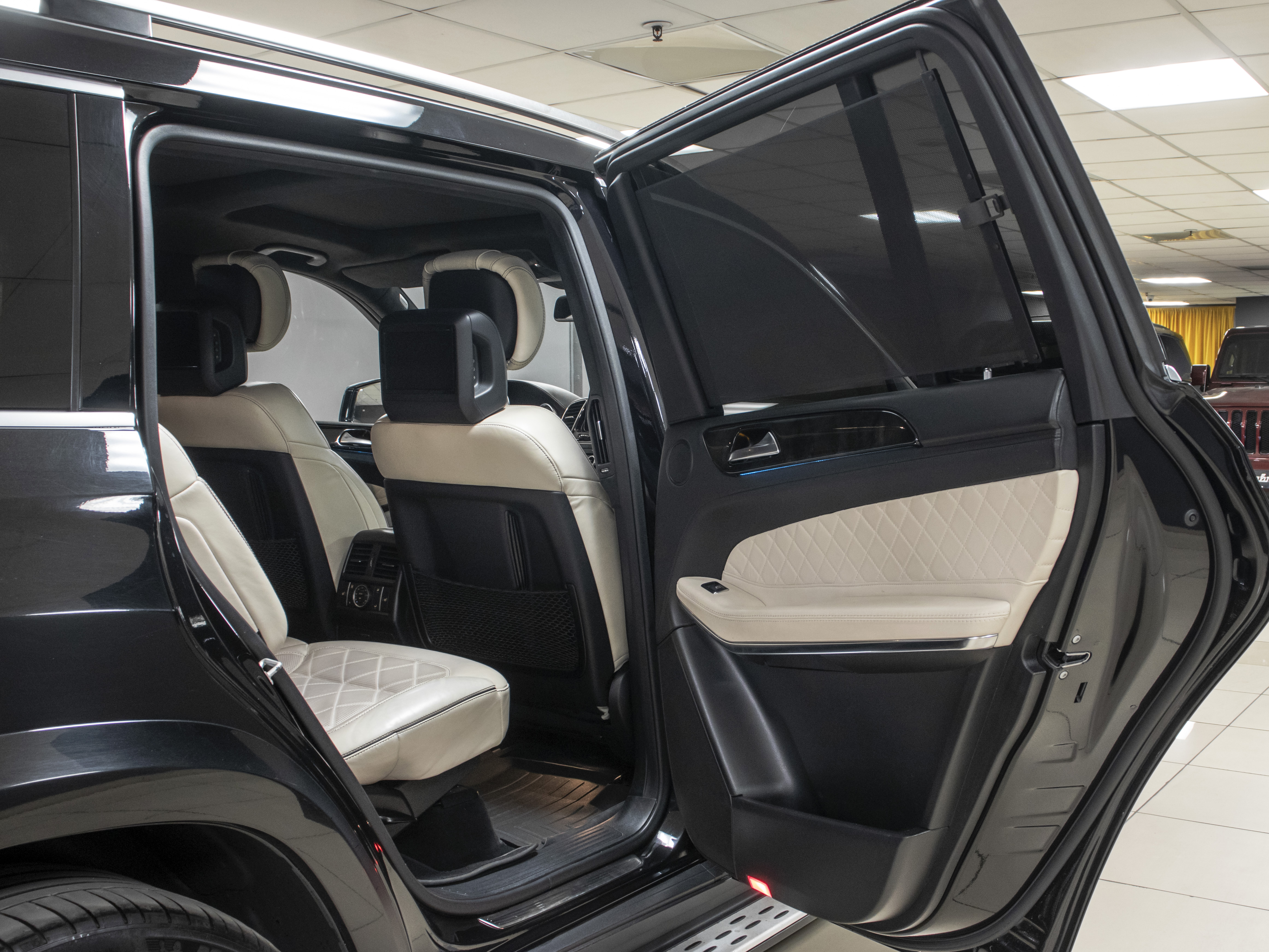 Mercedes-Benz GLS 500