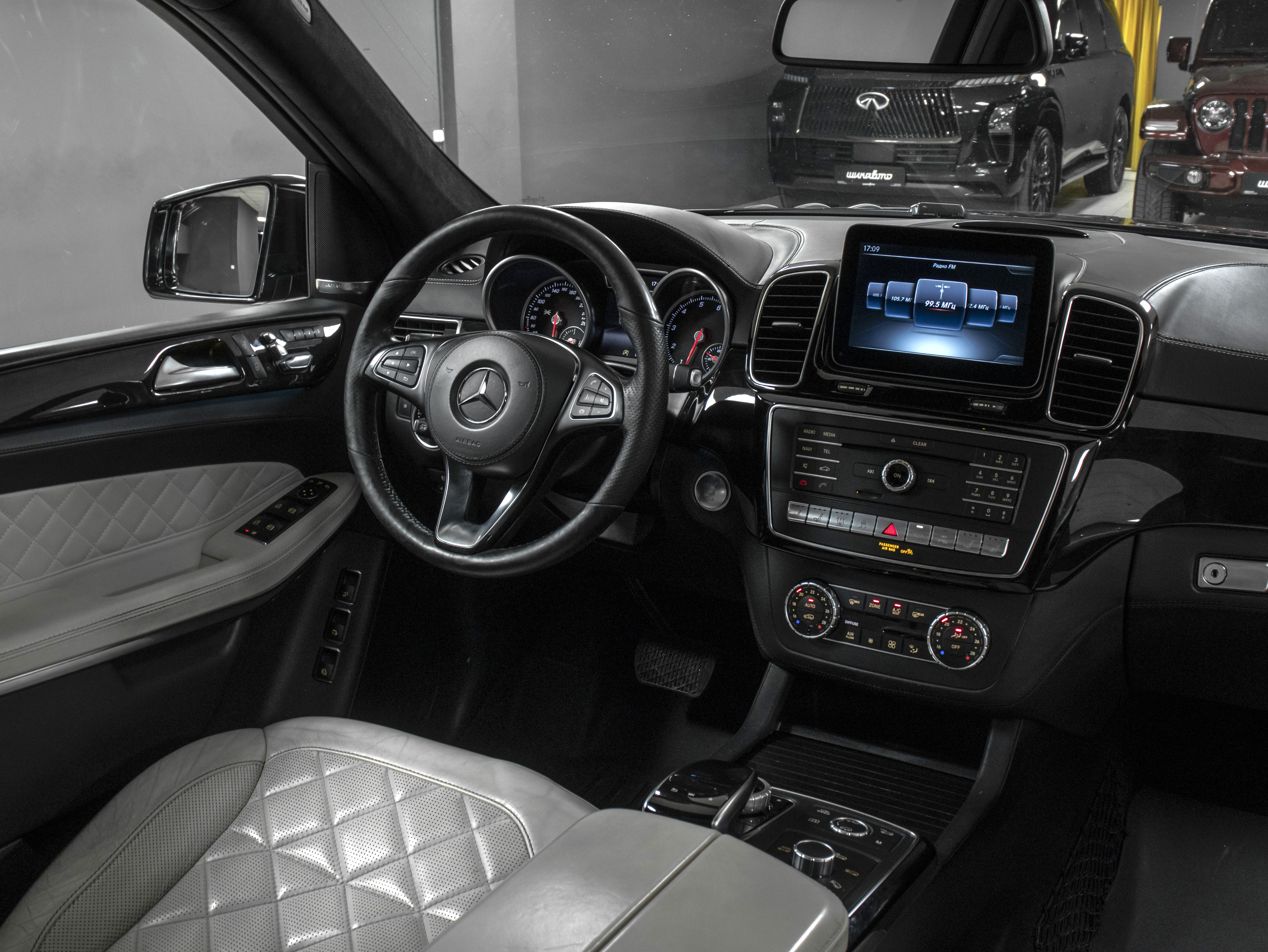 Mercedes-Benz GLS 500