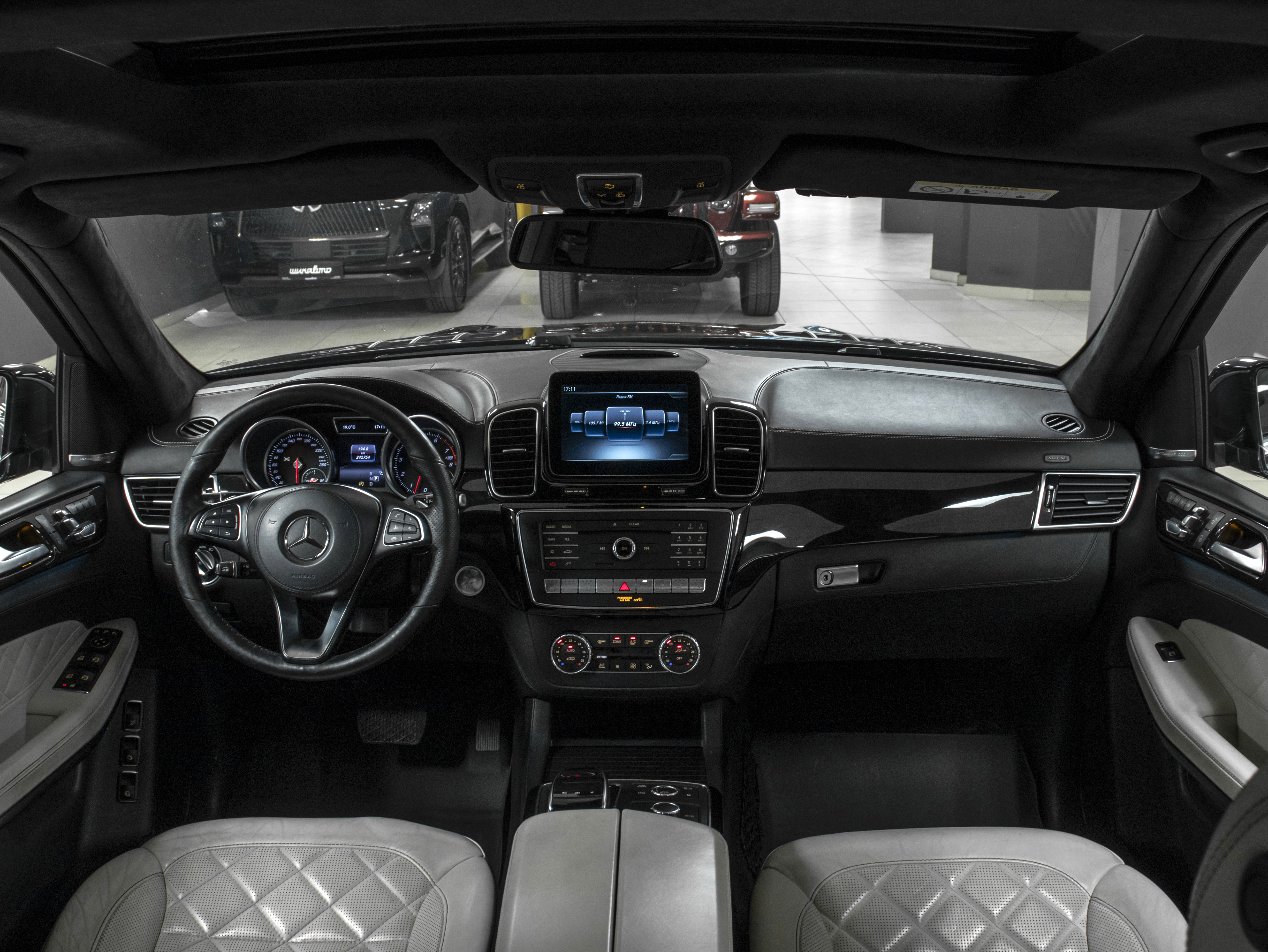Mercedes-Benz GLS 500