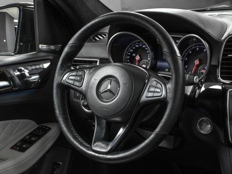 Mercedes-Benz GLS 500