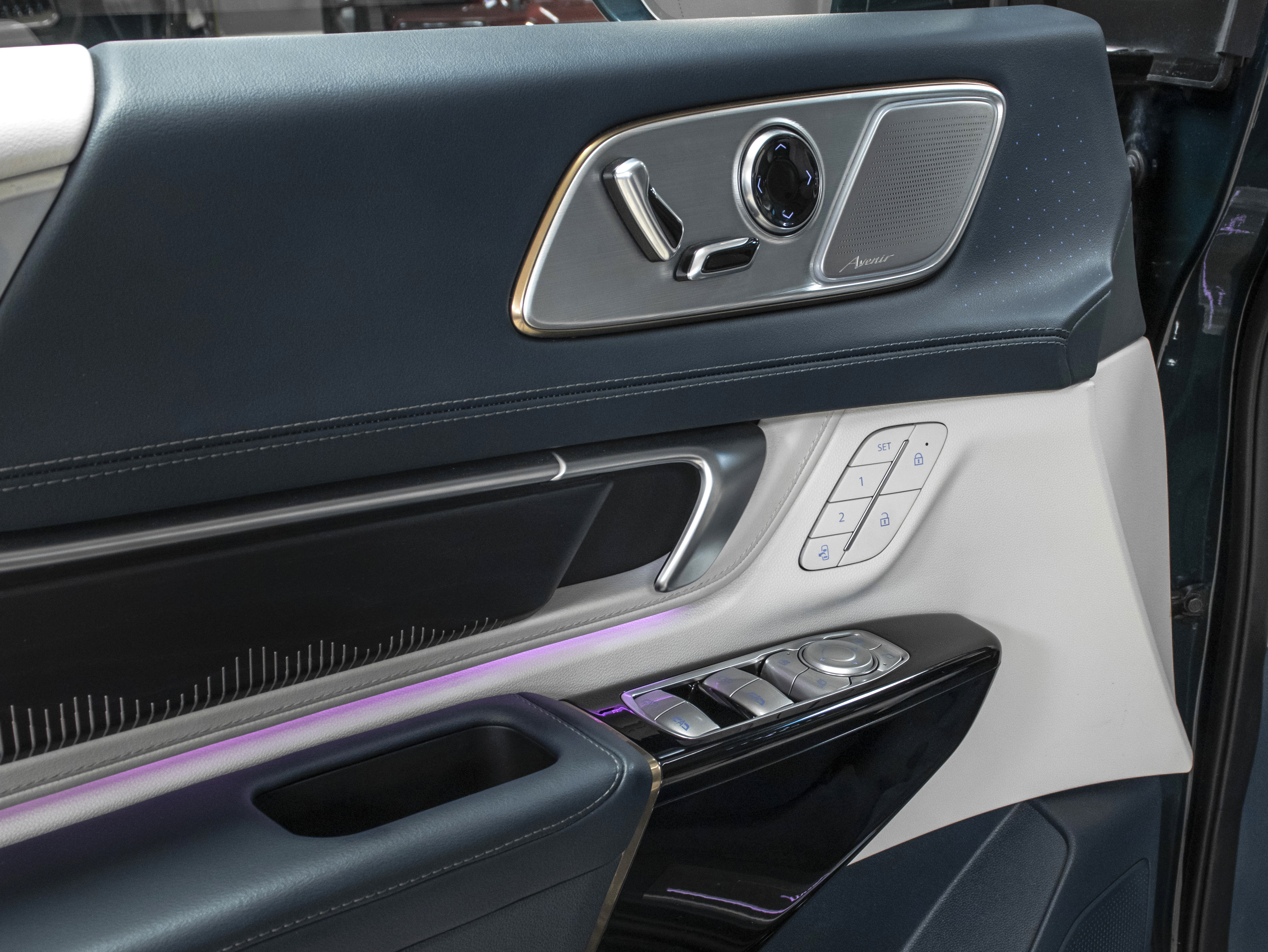 Buick GL8 IV Century Avenir 