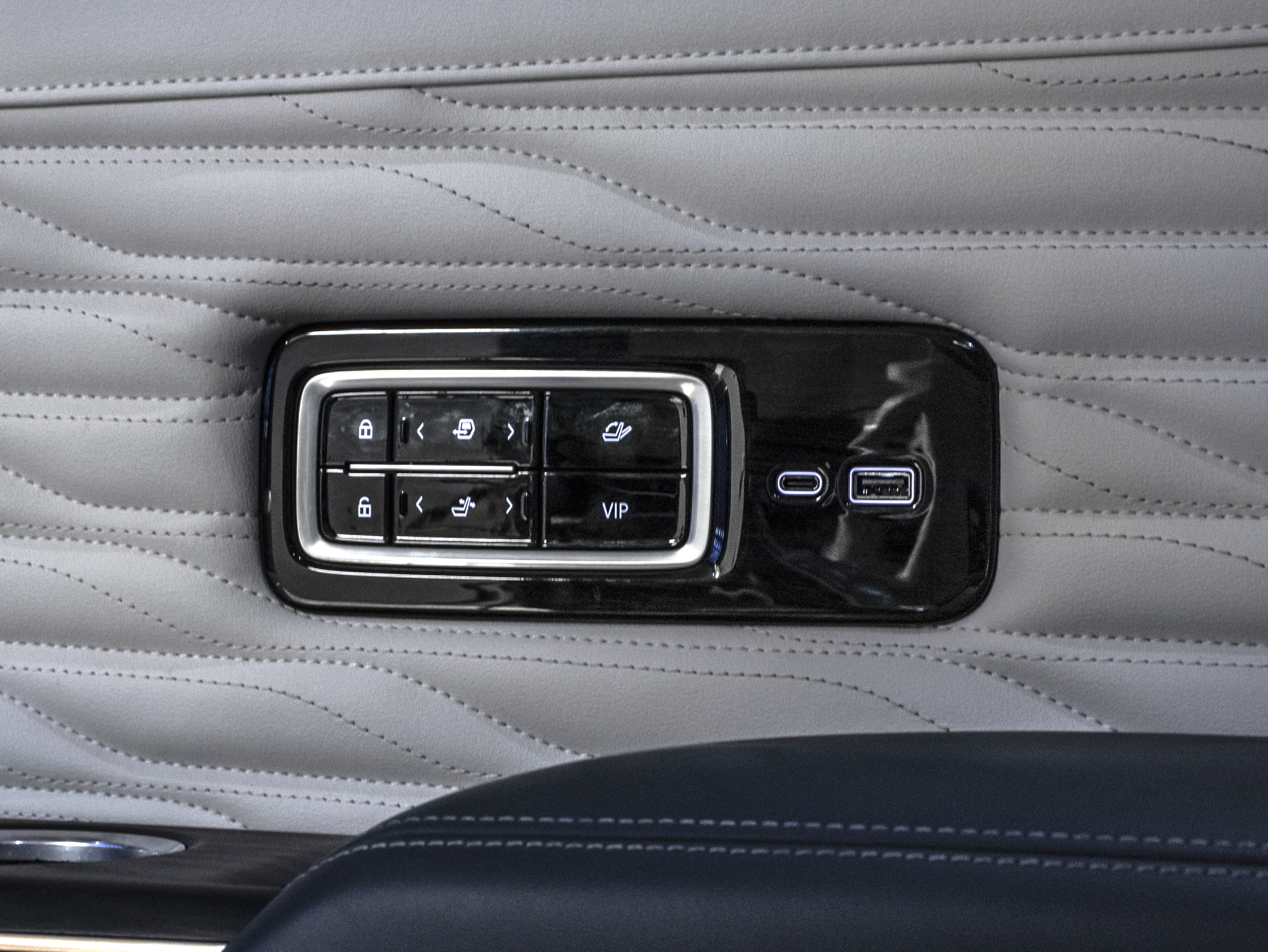 Buick GL8 IV Century Avenir 