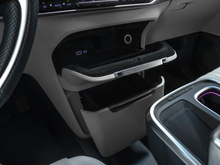 Buick GL8 IV Century Avenir 