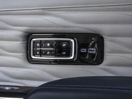 Buick GL8 IV Century Avenir 