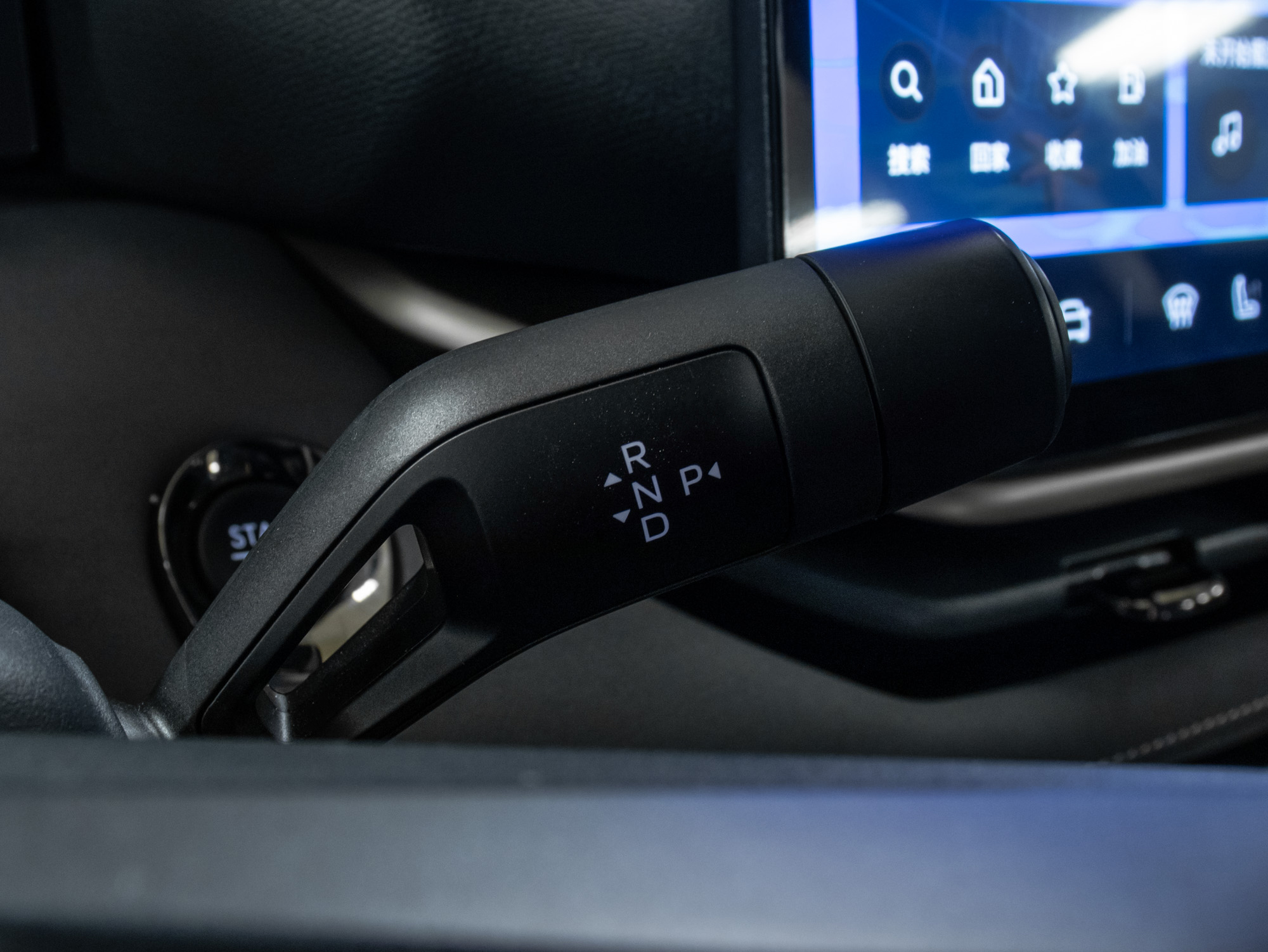 Lynk&Co 0 6 