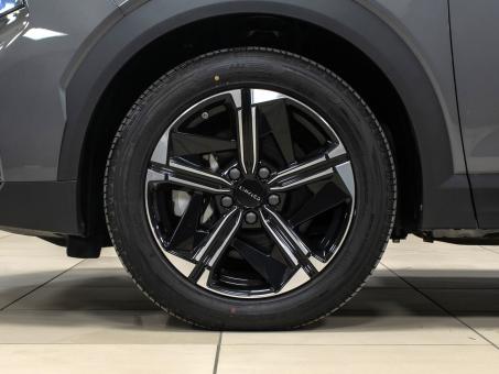Lynk&Co 0 6 