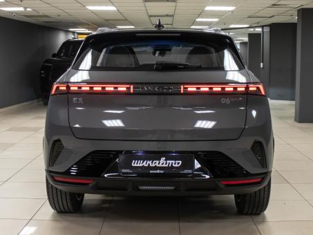 Lynk&Co 0 6 