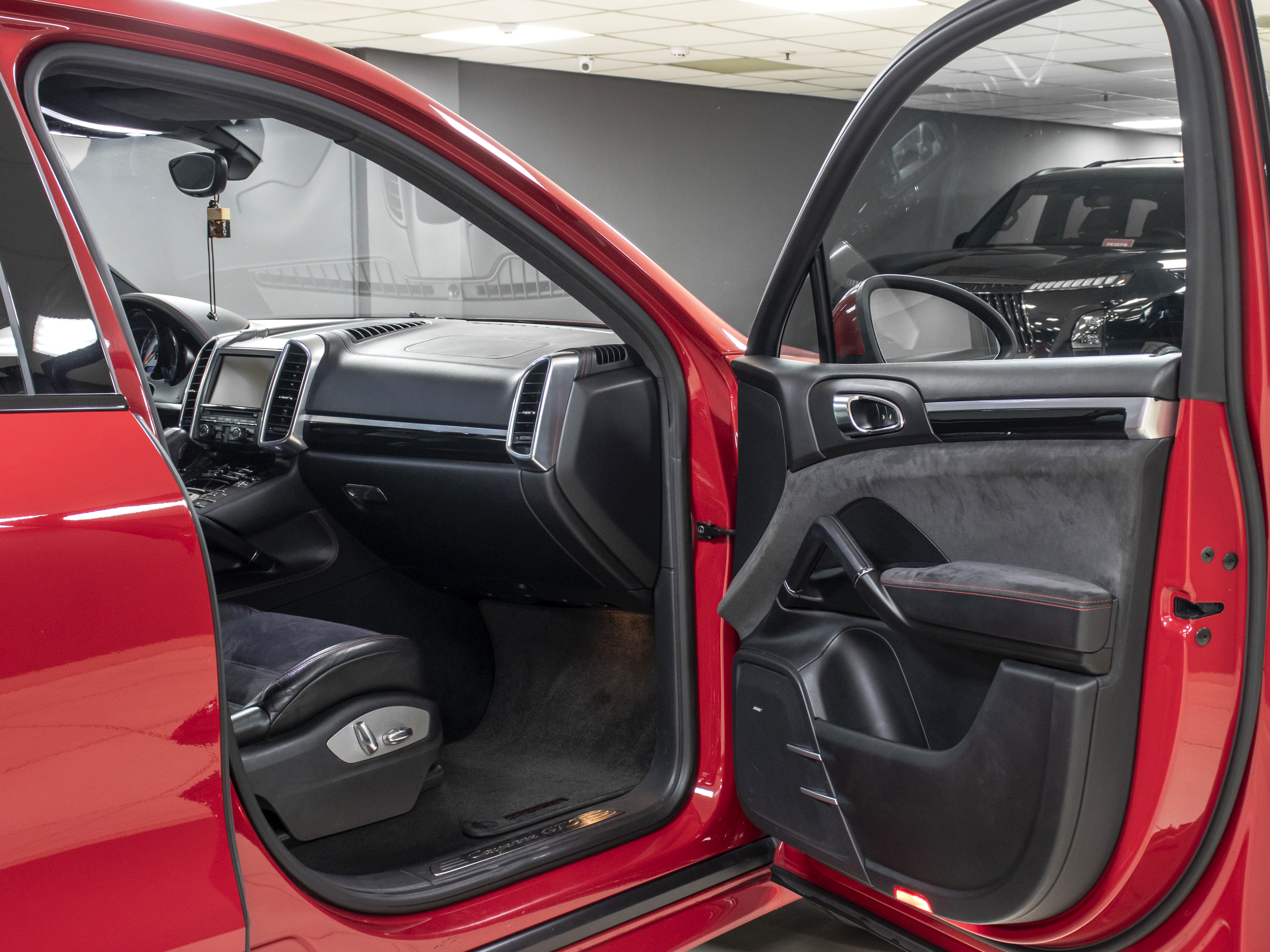 Porsche Cayenne GTS