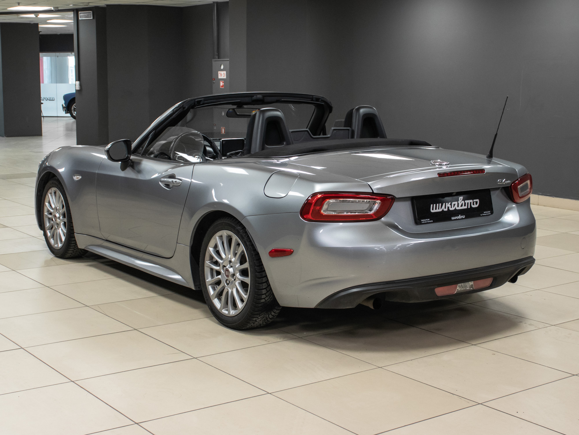 Fiat 124 Spider 