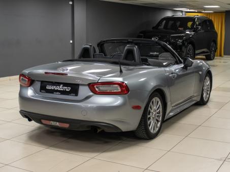 Fiat 124 Spider 