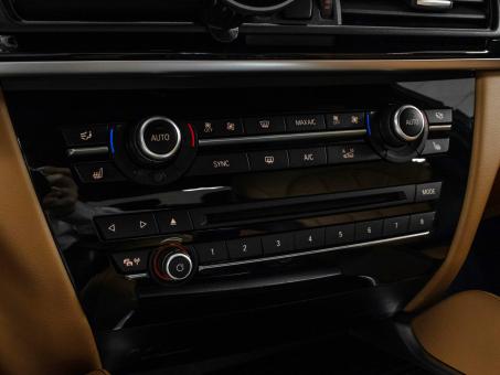 BMW X6 xDrive50i