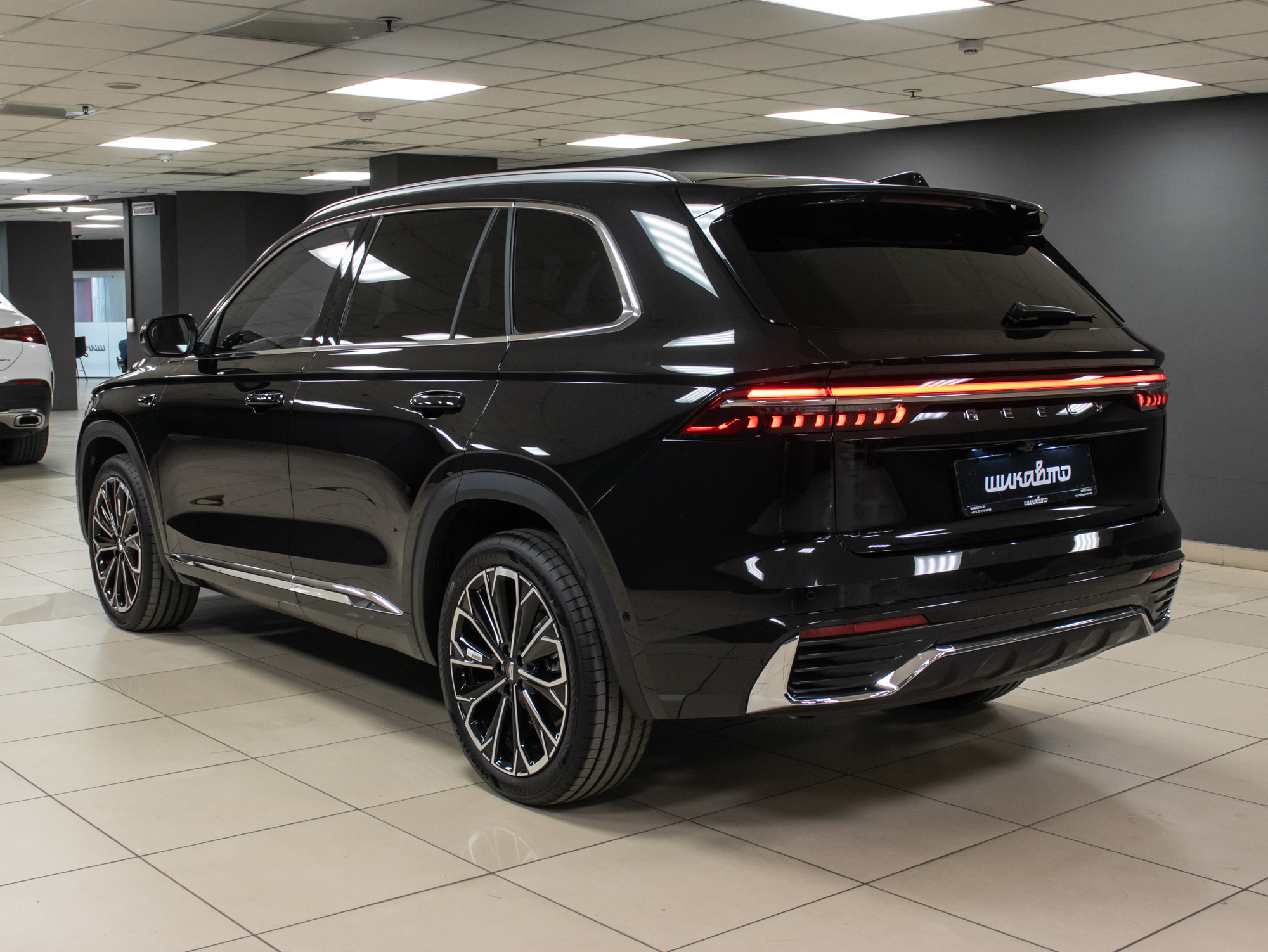 Geely Xingyue L Full Moon