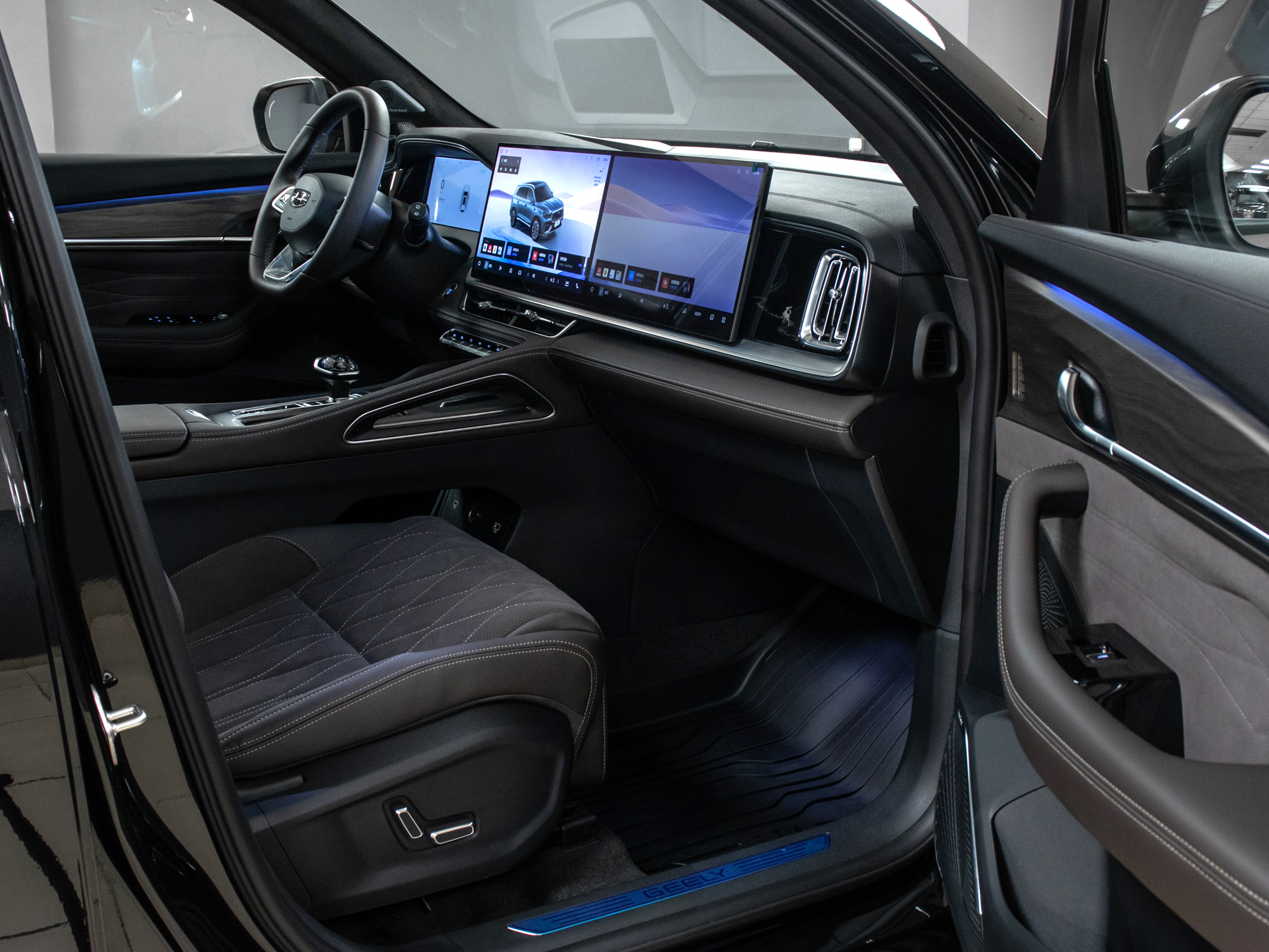 Geely Xingyue L Full Moon