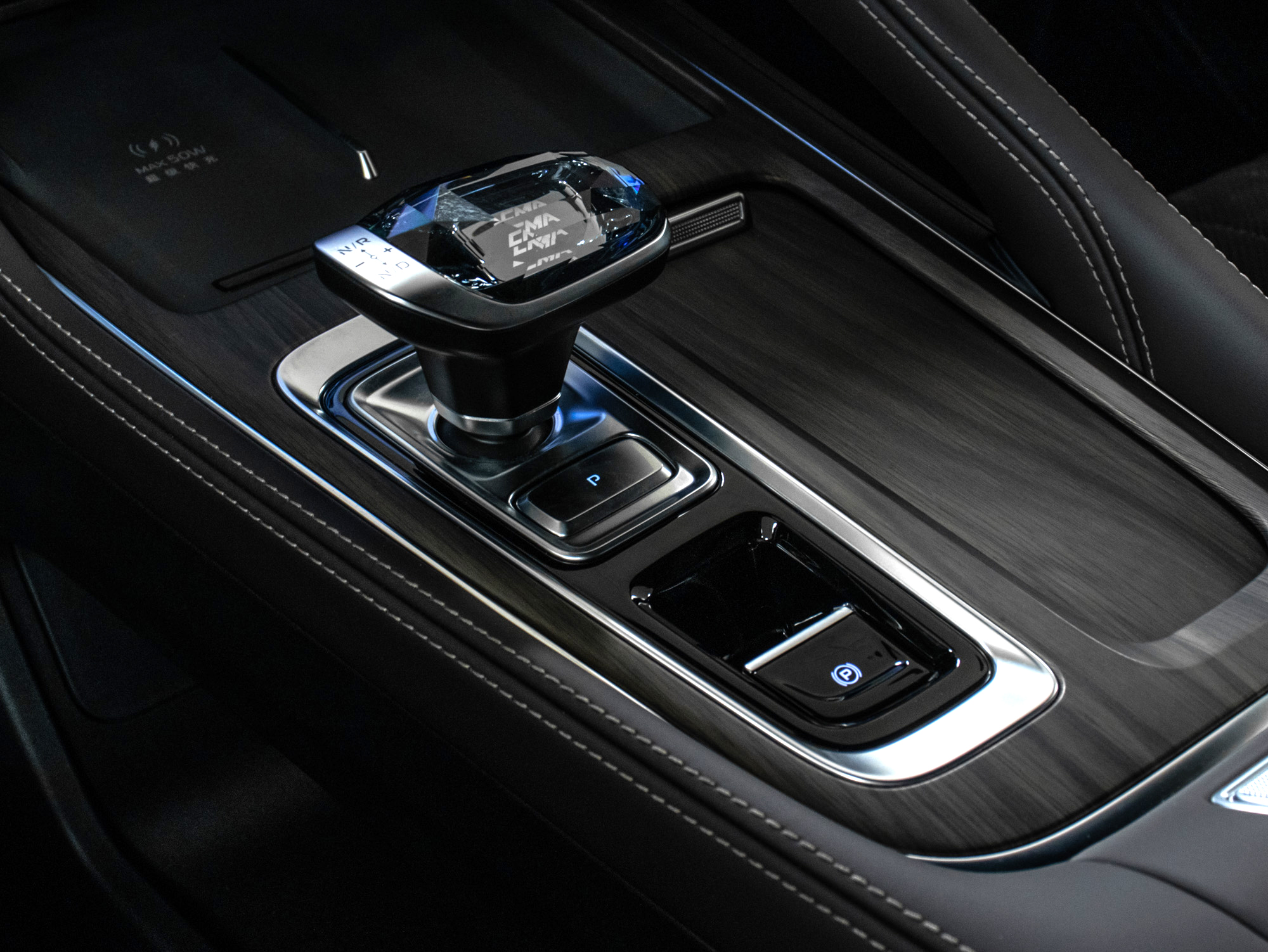 Geely Xingyue L Full Moon