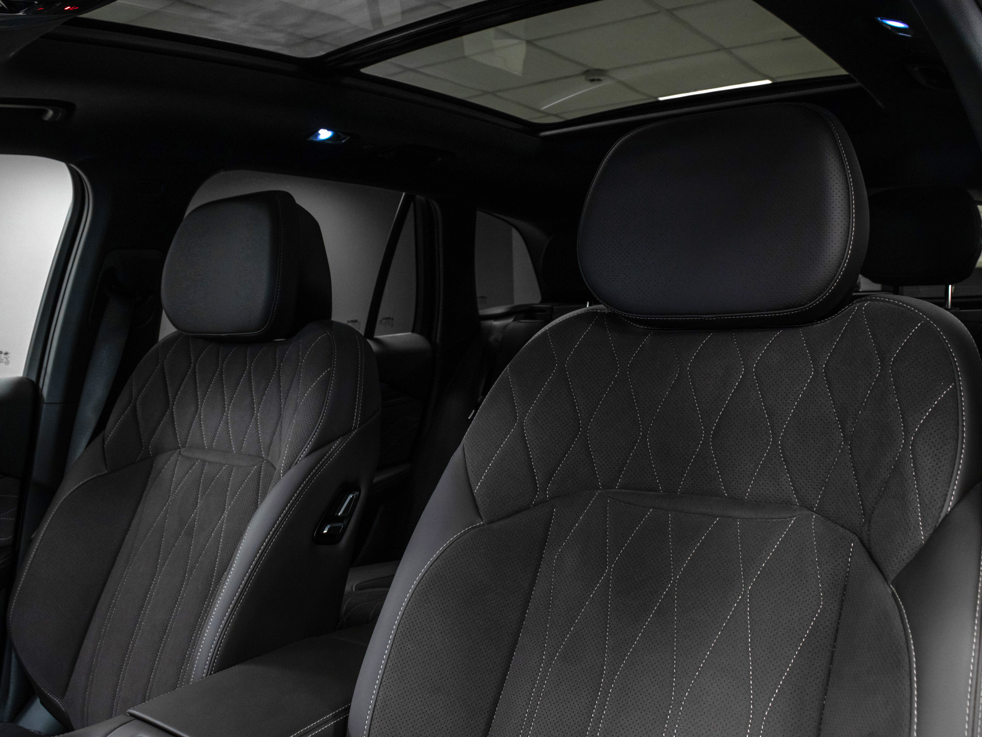 Geely Xingyue L Full Moon
