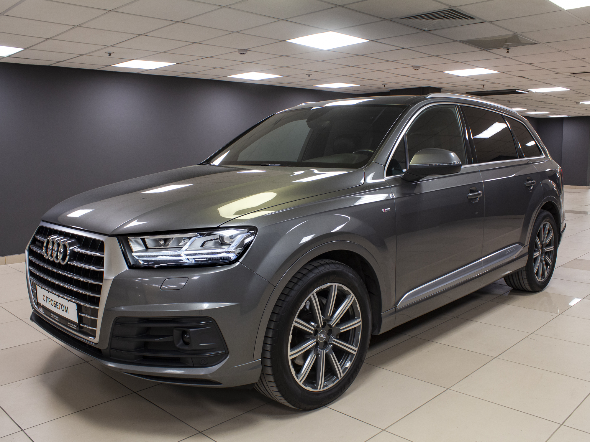 Audi Q7 5 мест