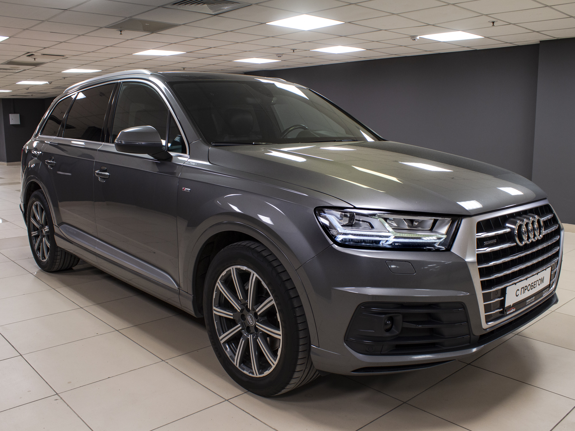 Audi Q7 5 мест