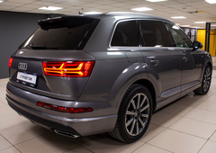 Audi Q7 5 мест
