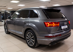 Audi Q7 5 мест