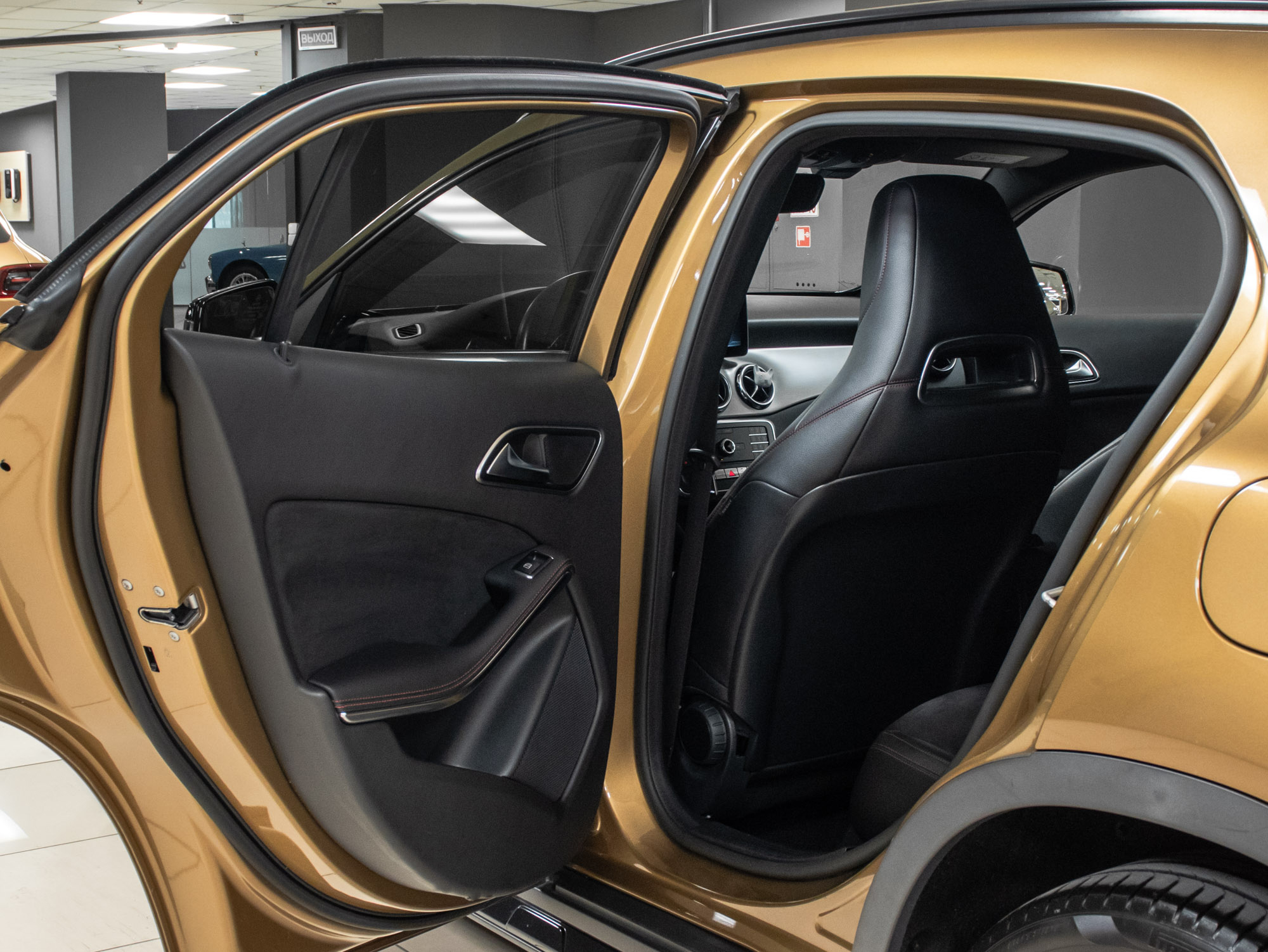 Mercedes-Benz GLA 200