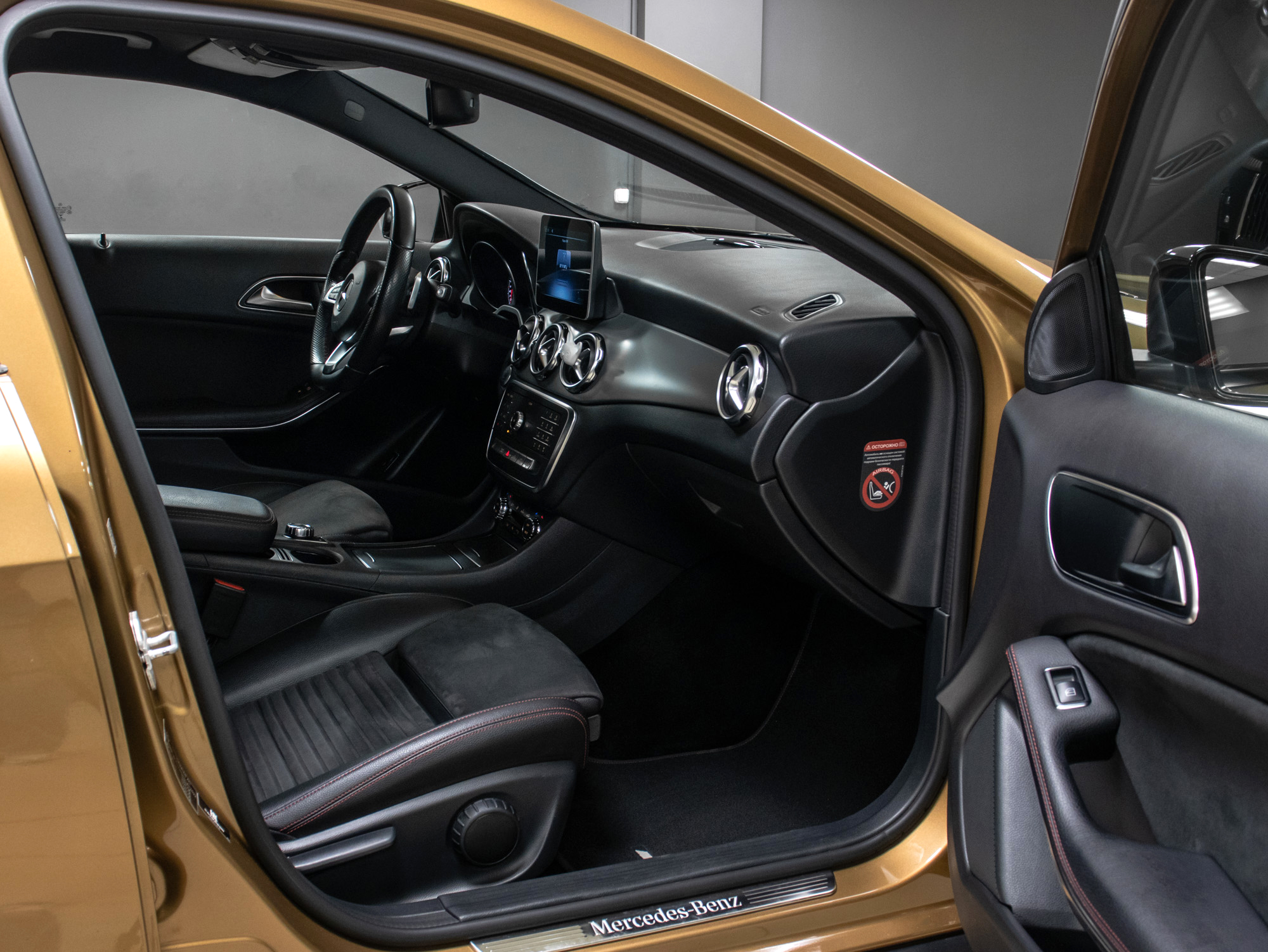 Mercedes-Benz GLA 200