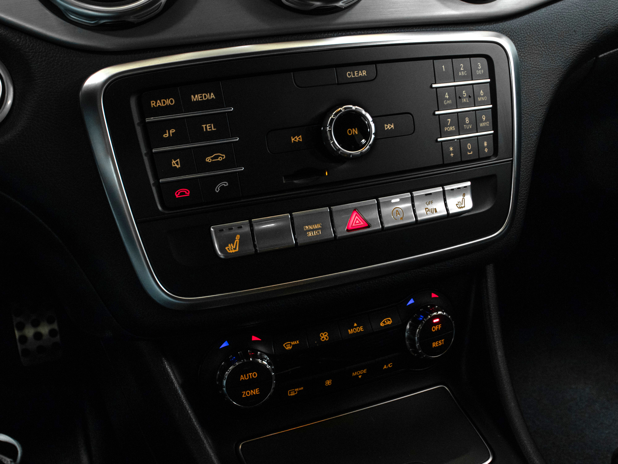 Mercedes-Benz GLA 200
