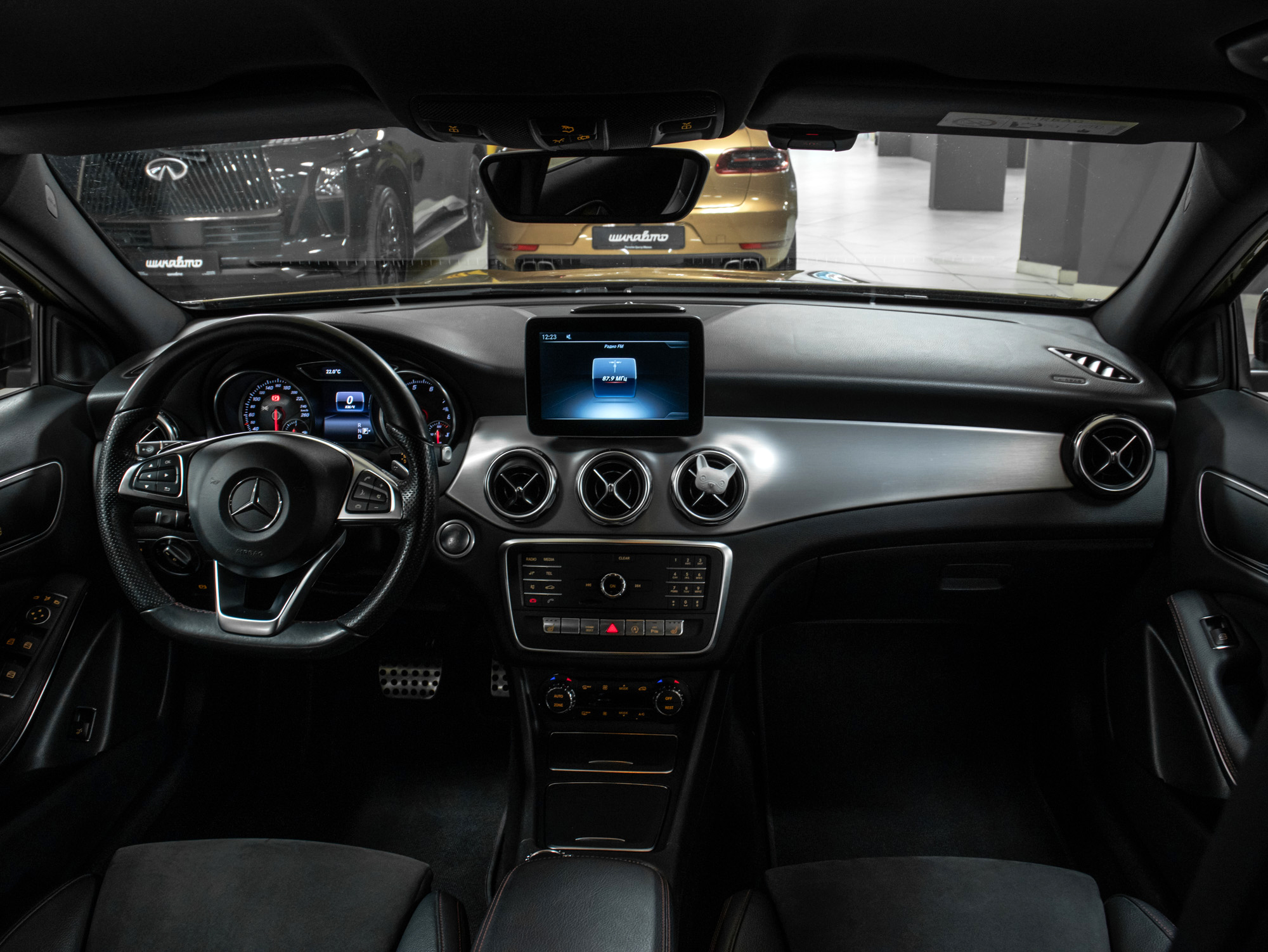 Mercedes-Benz GLA 200