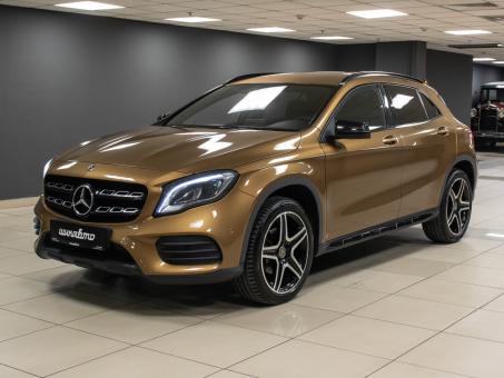 Mercedes-Benz GLA 200