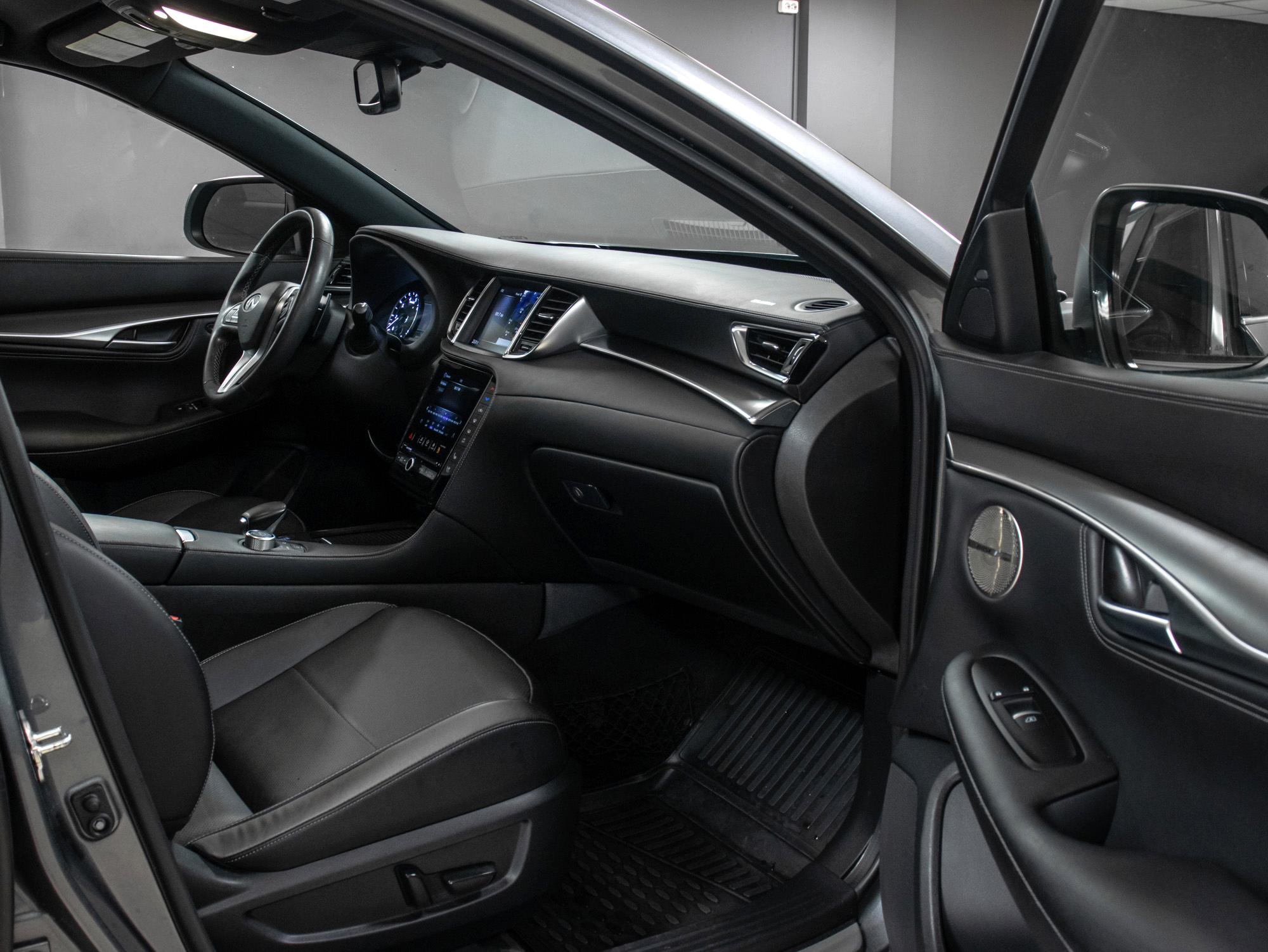 Infiniti QX55 Essential