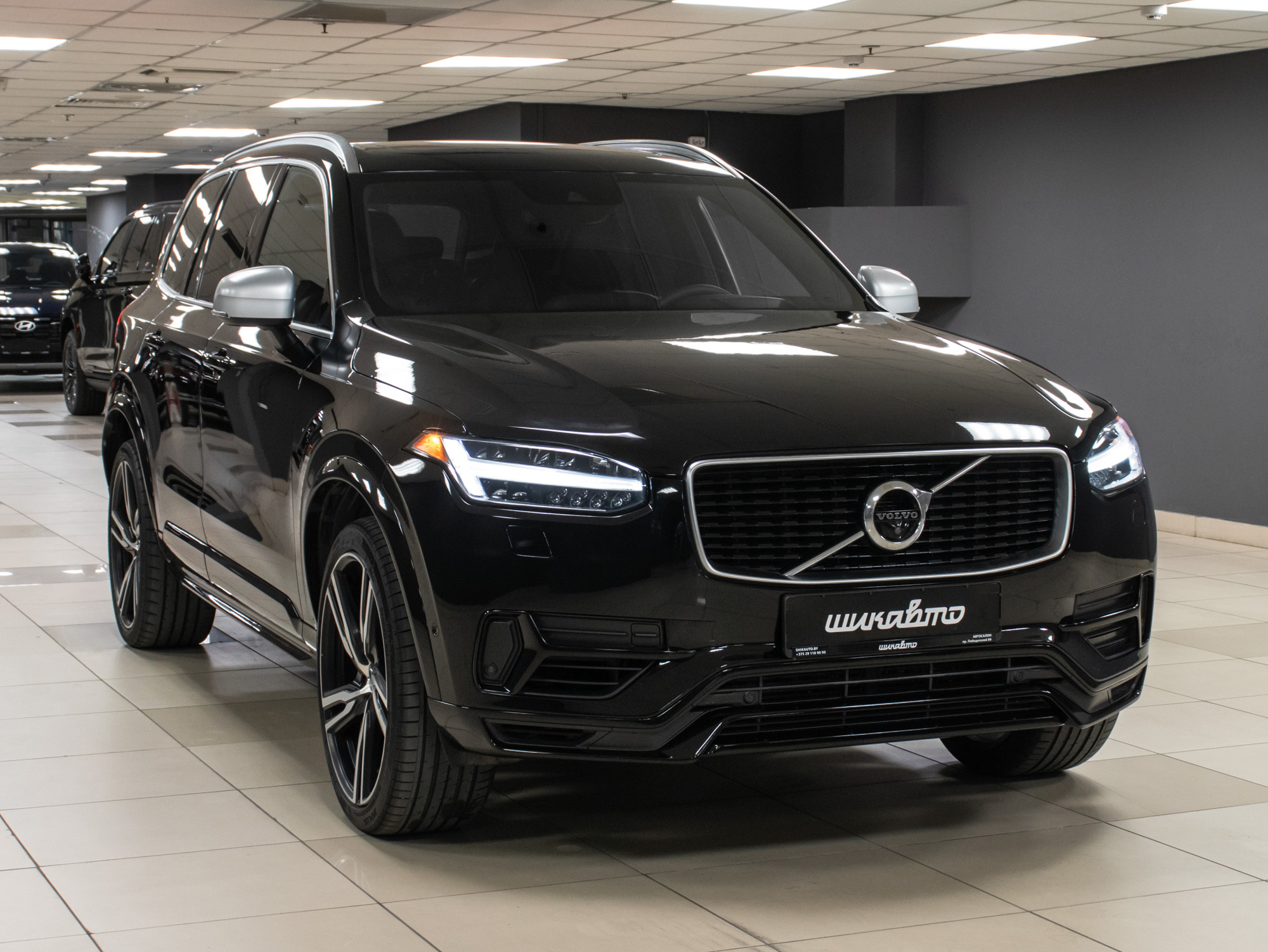 Volvo XC90 R-Design