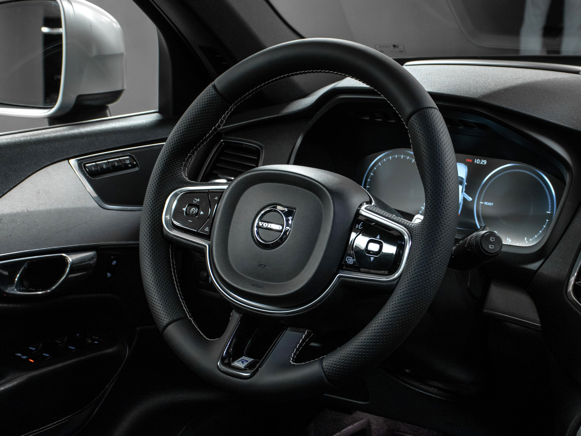 Volvo XC90 R-Design