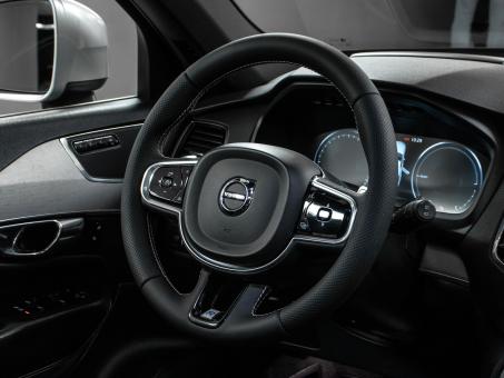 Volvo XC90 R-Design