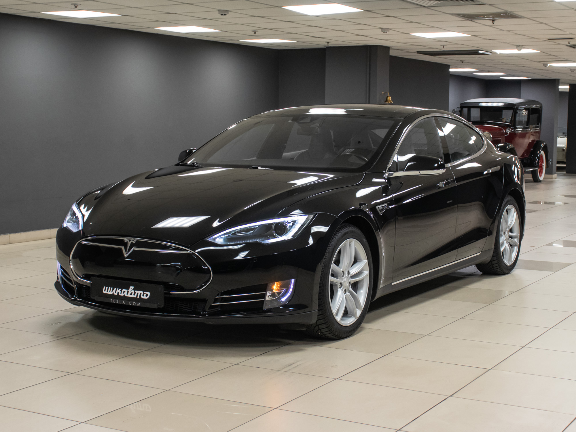 Tesla Model S 70
