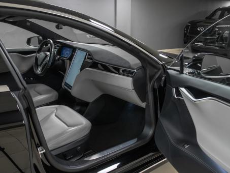 Tesla Model S 70