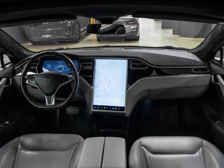 Tesla Model S 70