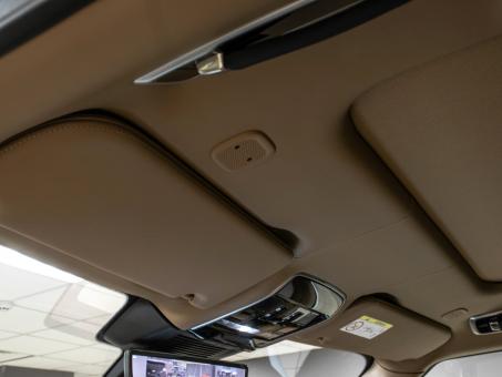 Land Rover Range Rover P530SV Serenity