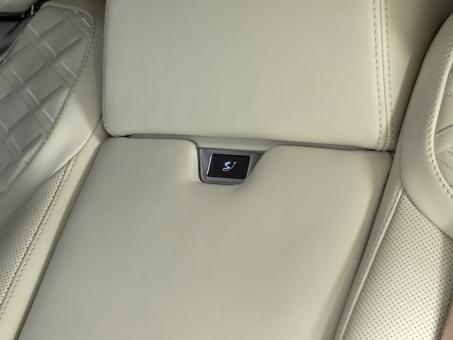 Land Rover Range Rover P530SV Serenity