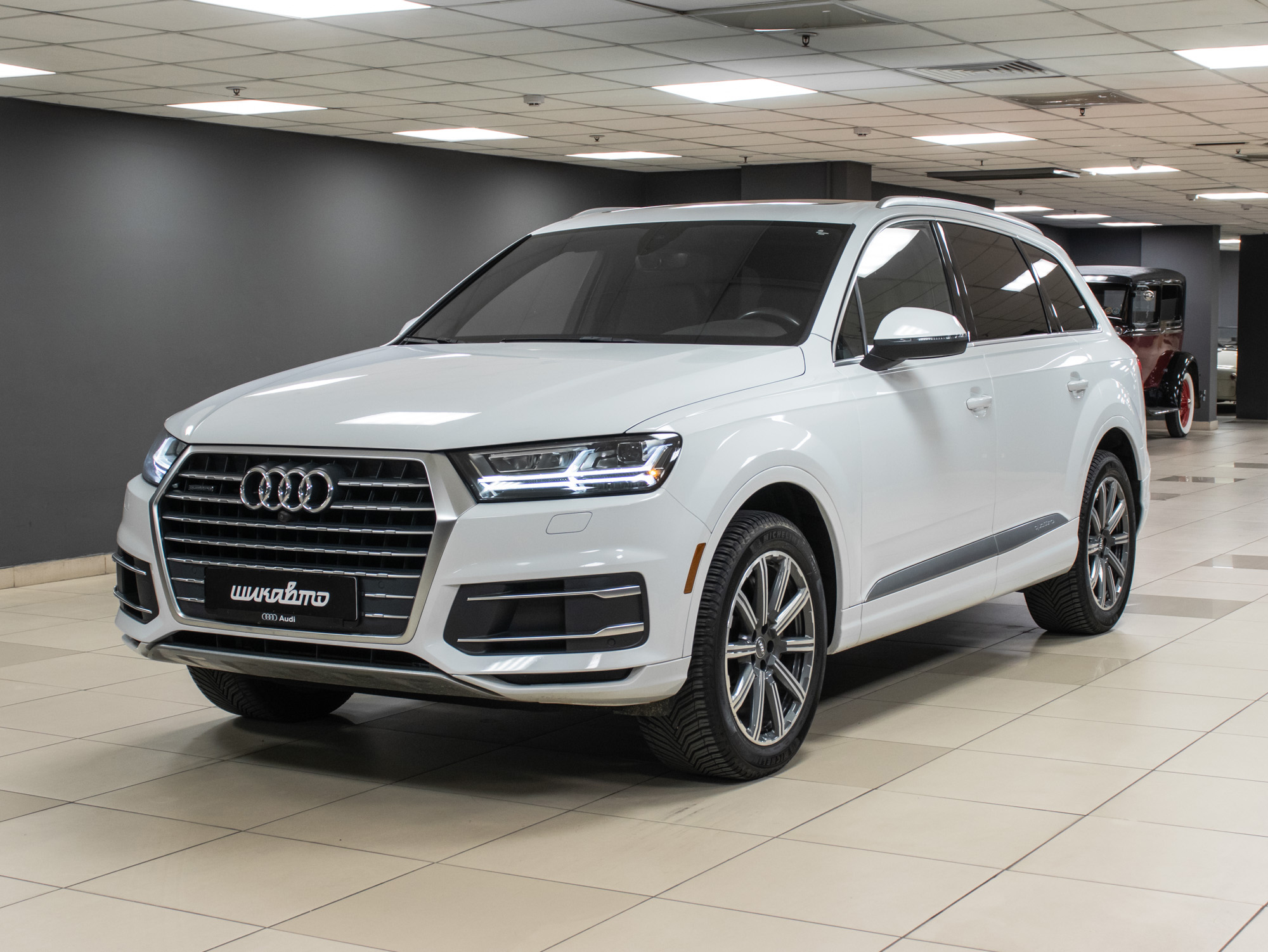 Q7 Premium Plus