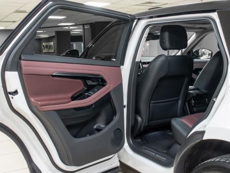 Land Rover Range Rover Evoque P300e