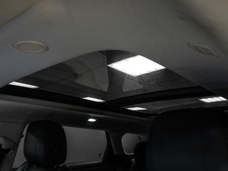 Land Rover Range Rover Evoque P300e