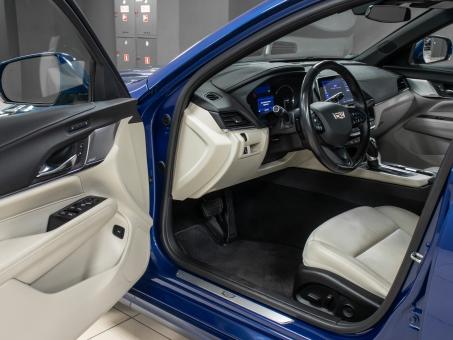 Cadillac CT4 Premium Luxury