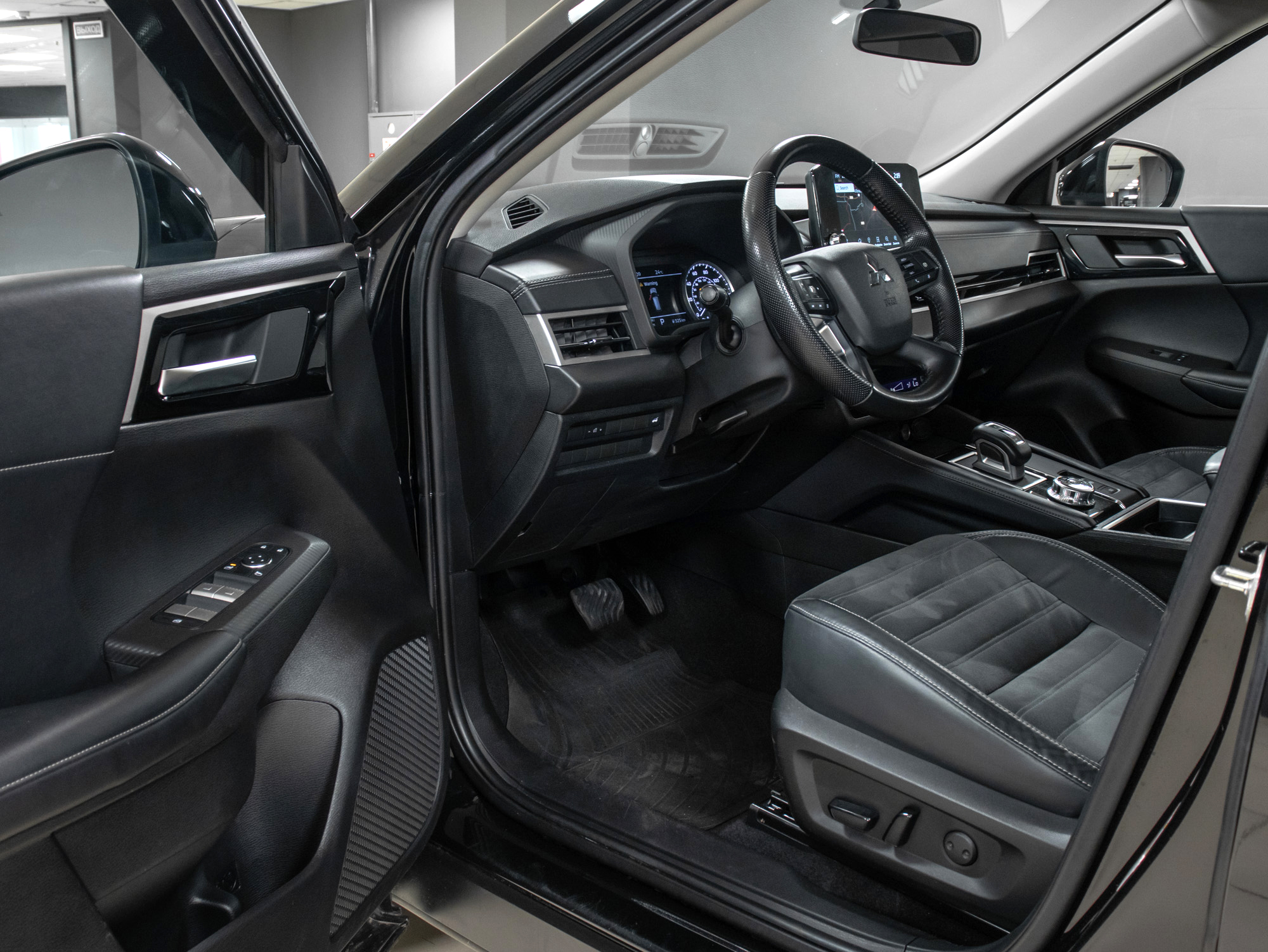 Mitsubishi Outlander SE