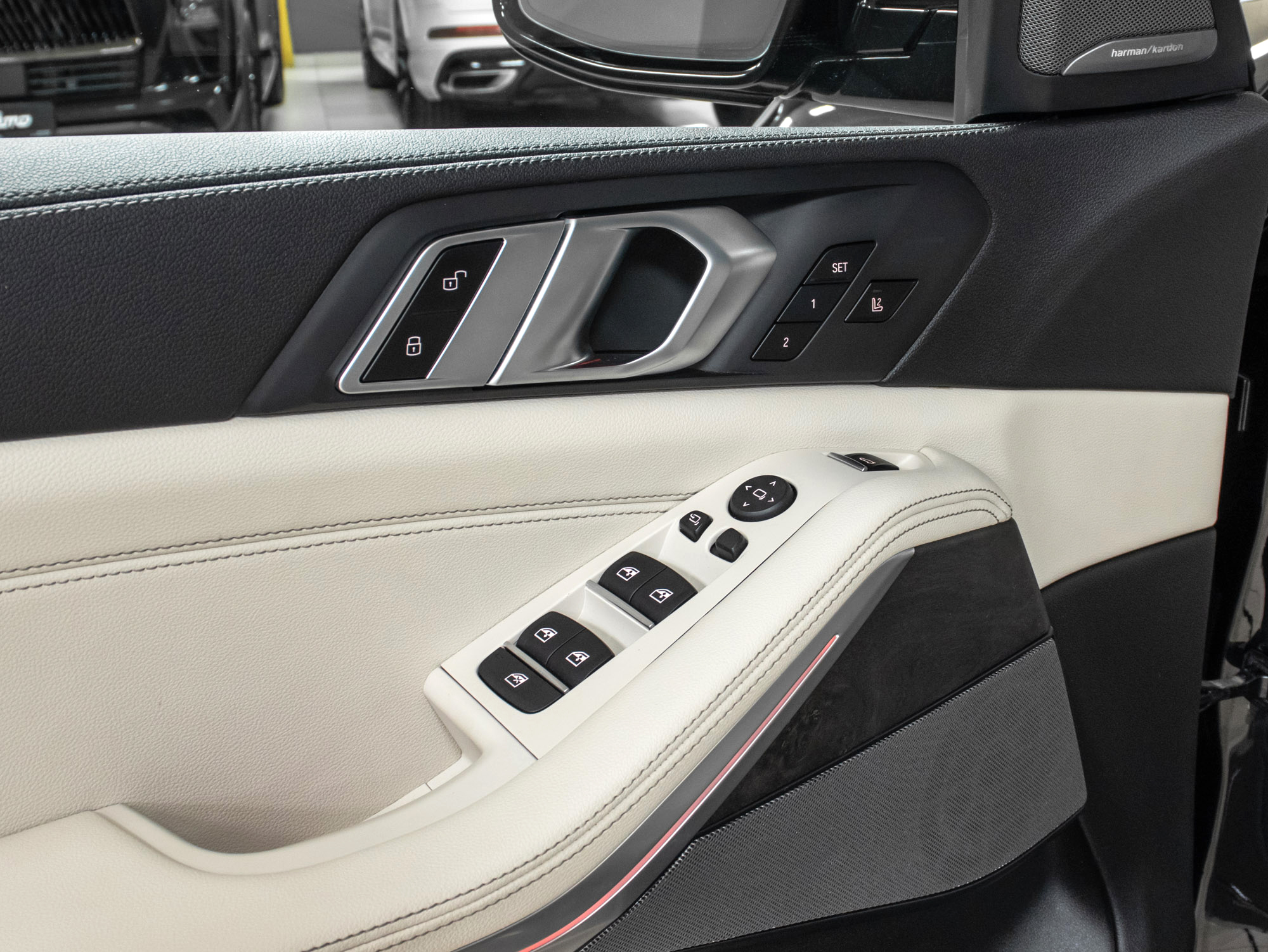 BMW X5 M50i