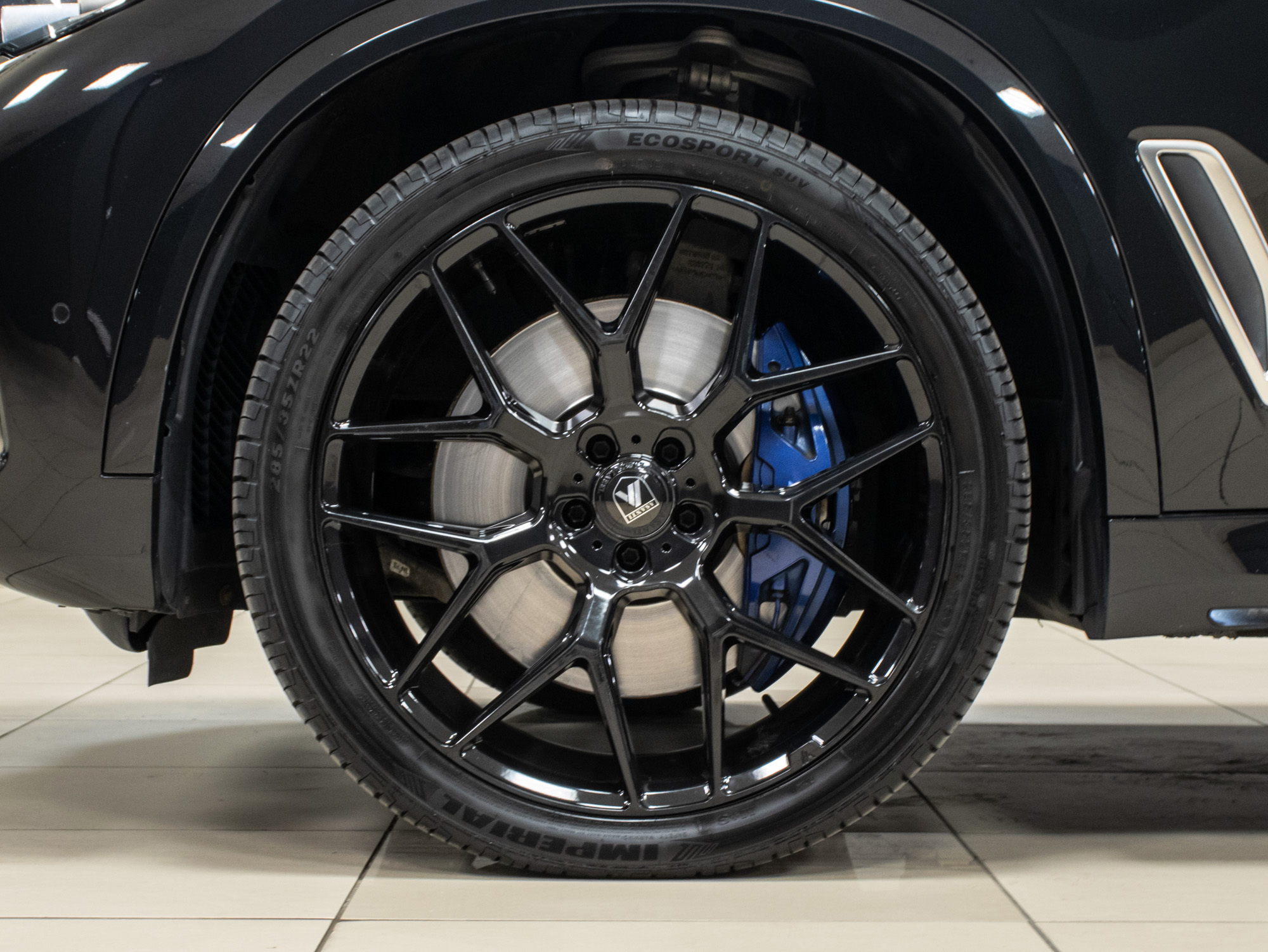BMW X5 M50i
