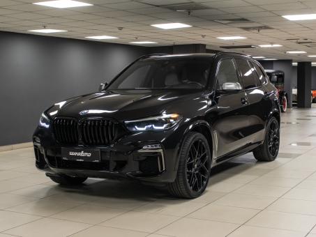 BMW X5 M50i