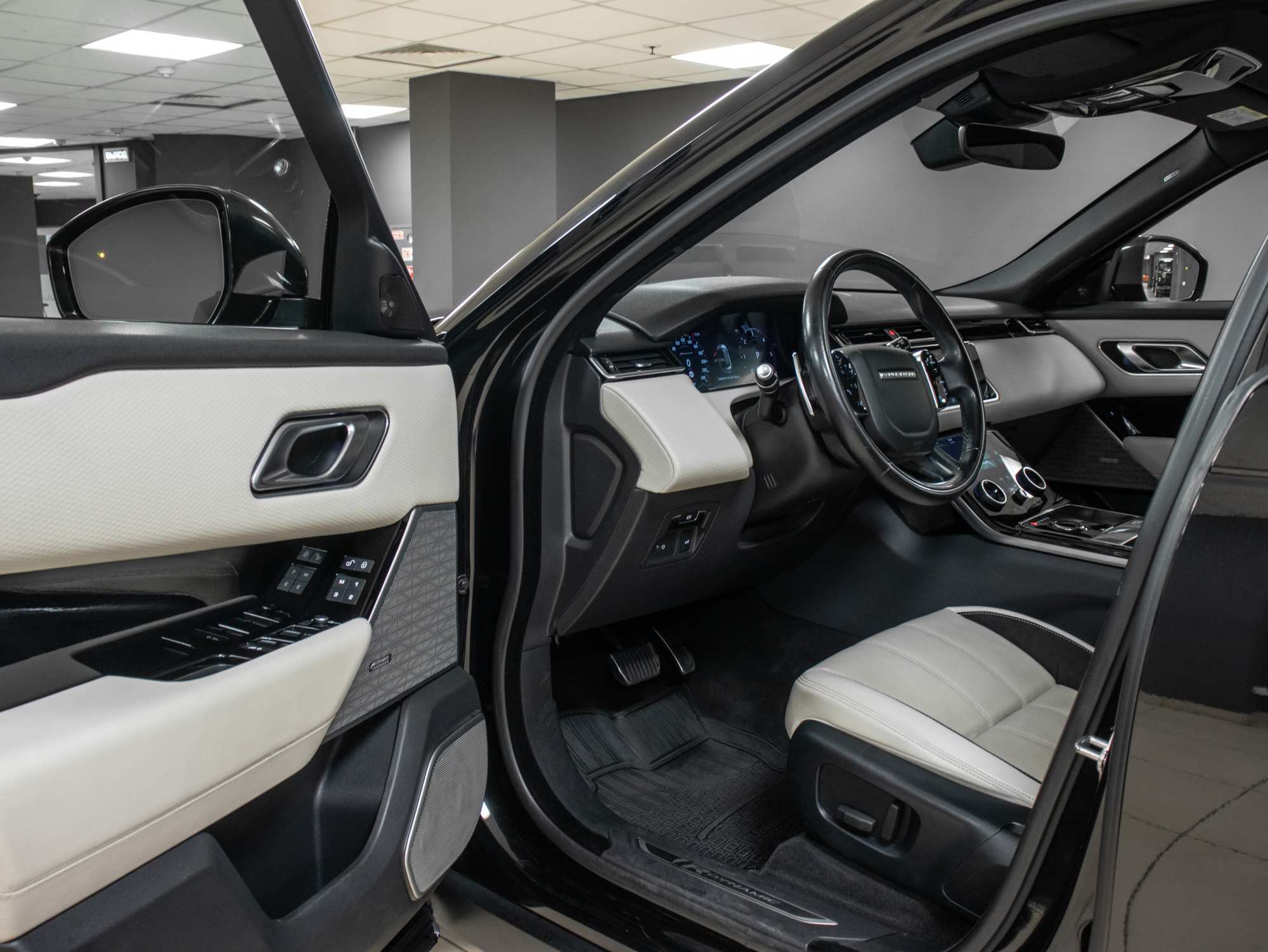 Land Rover Range Rover Velar D240SE