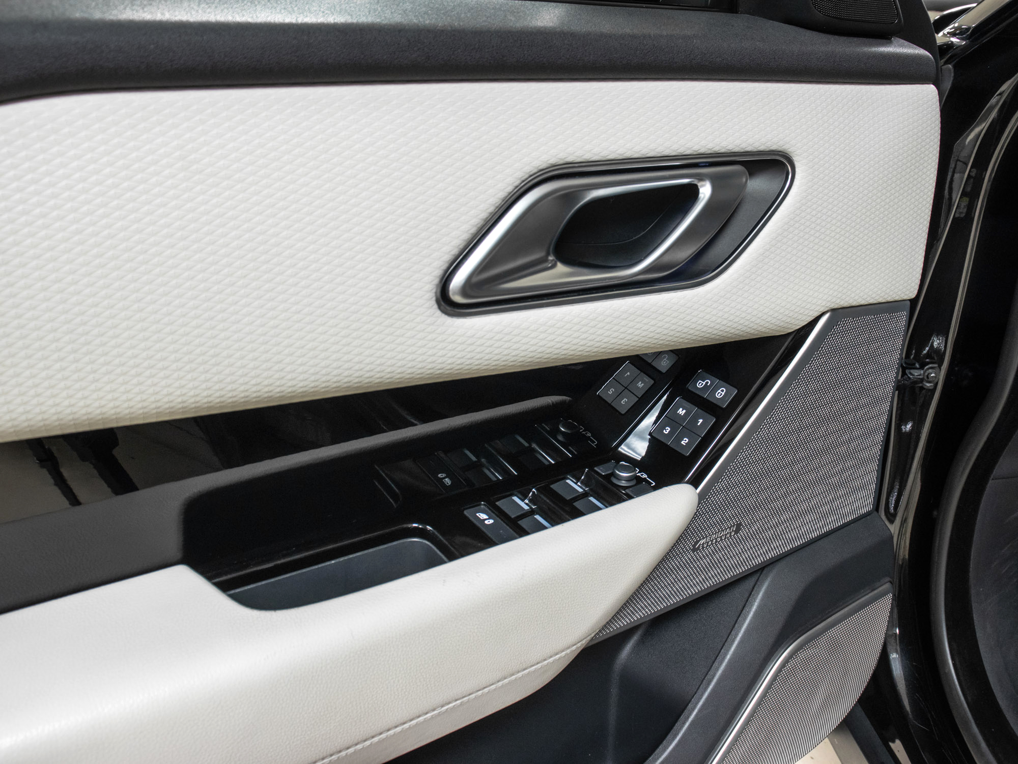Land Rover Range Rover Velar D240SE