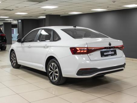 Volkswagen Jetta S