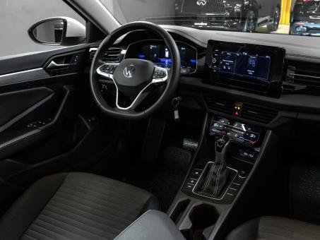 Volkswagen Jetta S